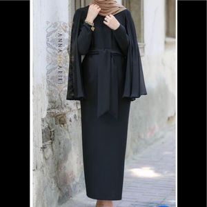 Annah hariri cape maxi dress long sleeve XS-S